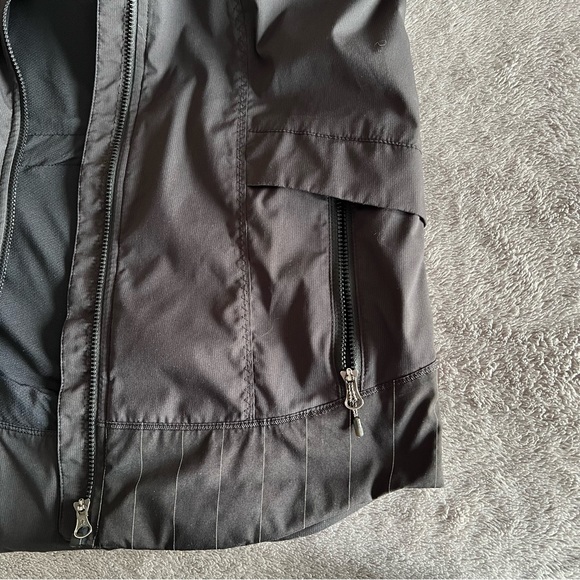 Lululemon Black Jacket 🖤 - Picture 7 of 12